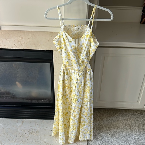 Makenna Midi Dress in Butter Floral The Drop Size Medium NWT - Picture 1 of 12